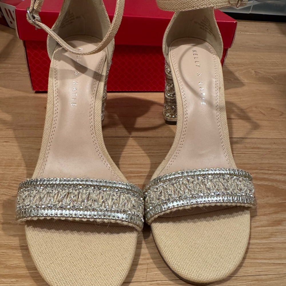 Kelly & Katie “Hailee” Natural and Silver Block Heels - Picture 3 of 6